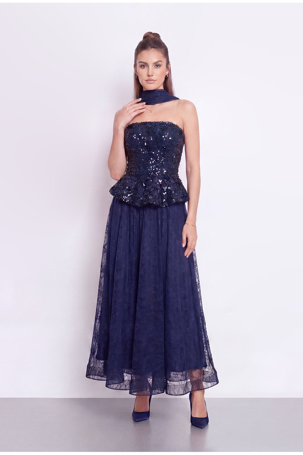 Straplez Payetli Şal Detaylı Midi Abiye - 2128