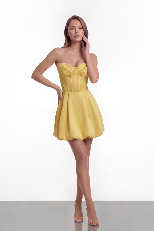 Korse Detaylı Straplez Mini Abiye - 2046