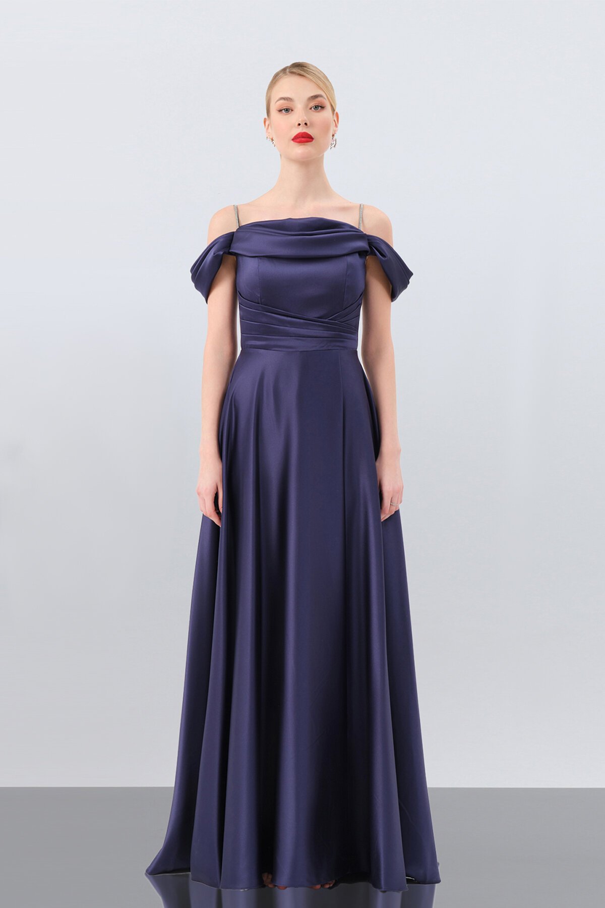 Drape Detaylı Yırtmaçlı Elbise - 1440