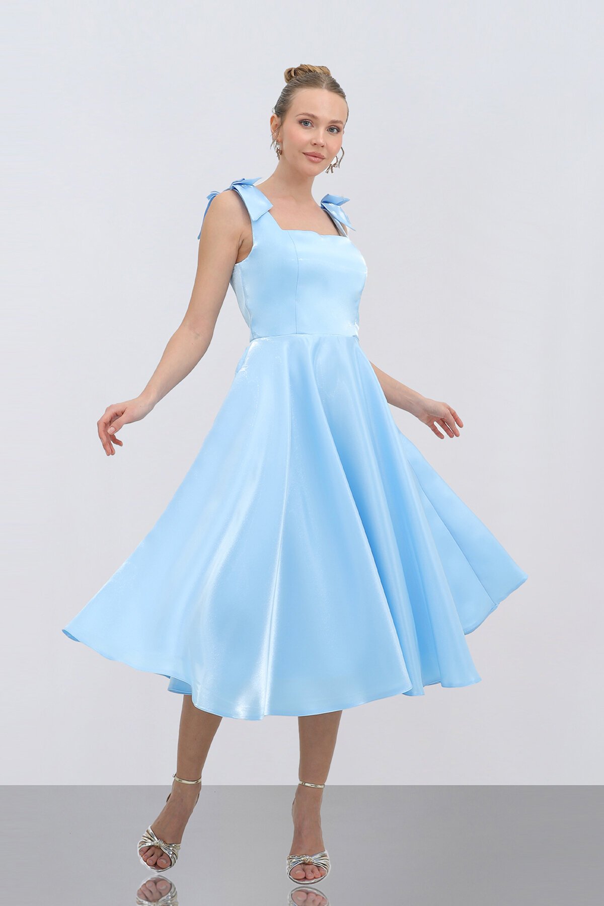 Fiyonk Askılı Midi Elbise - 1789