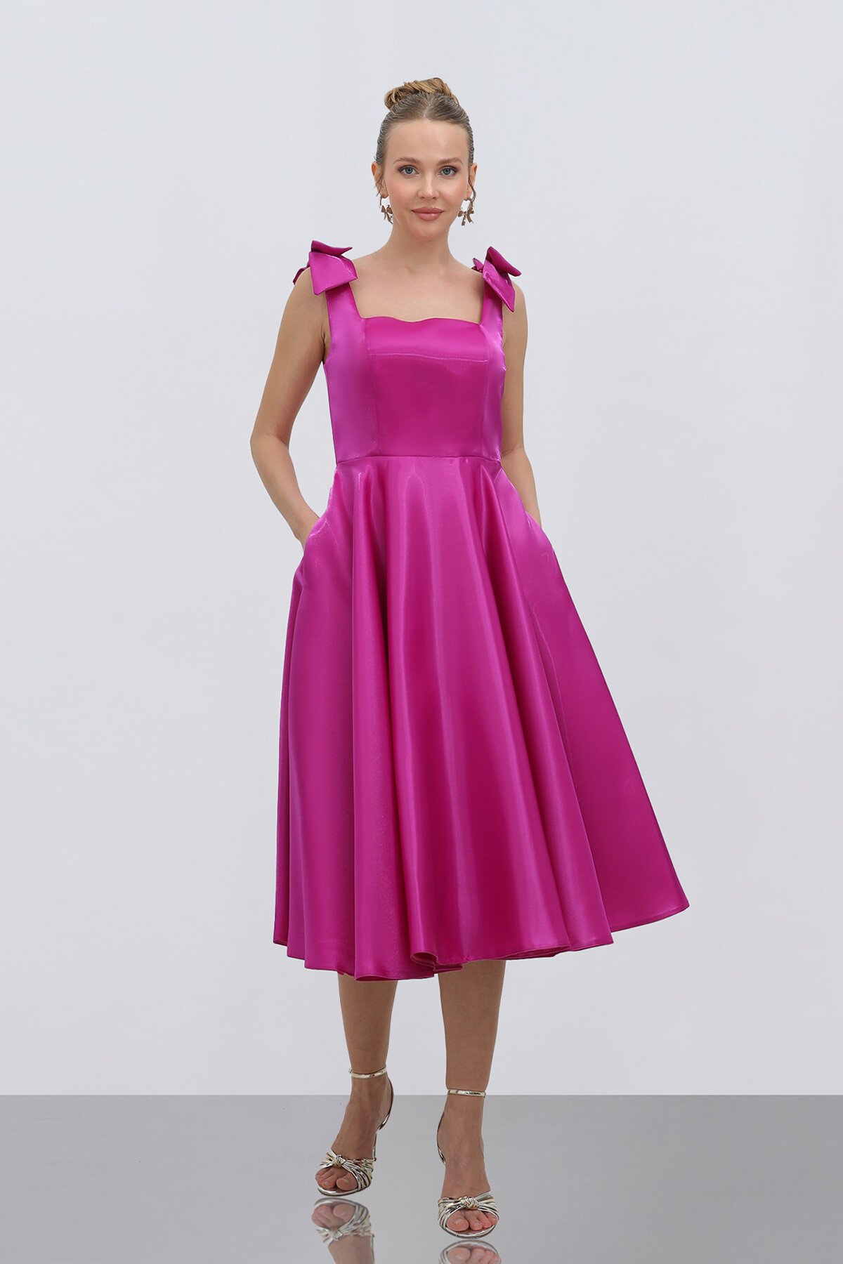 Fiyonk Askılı Midi Elbise - 1789