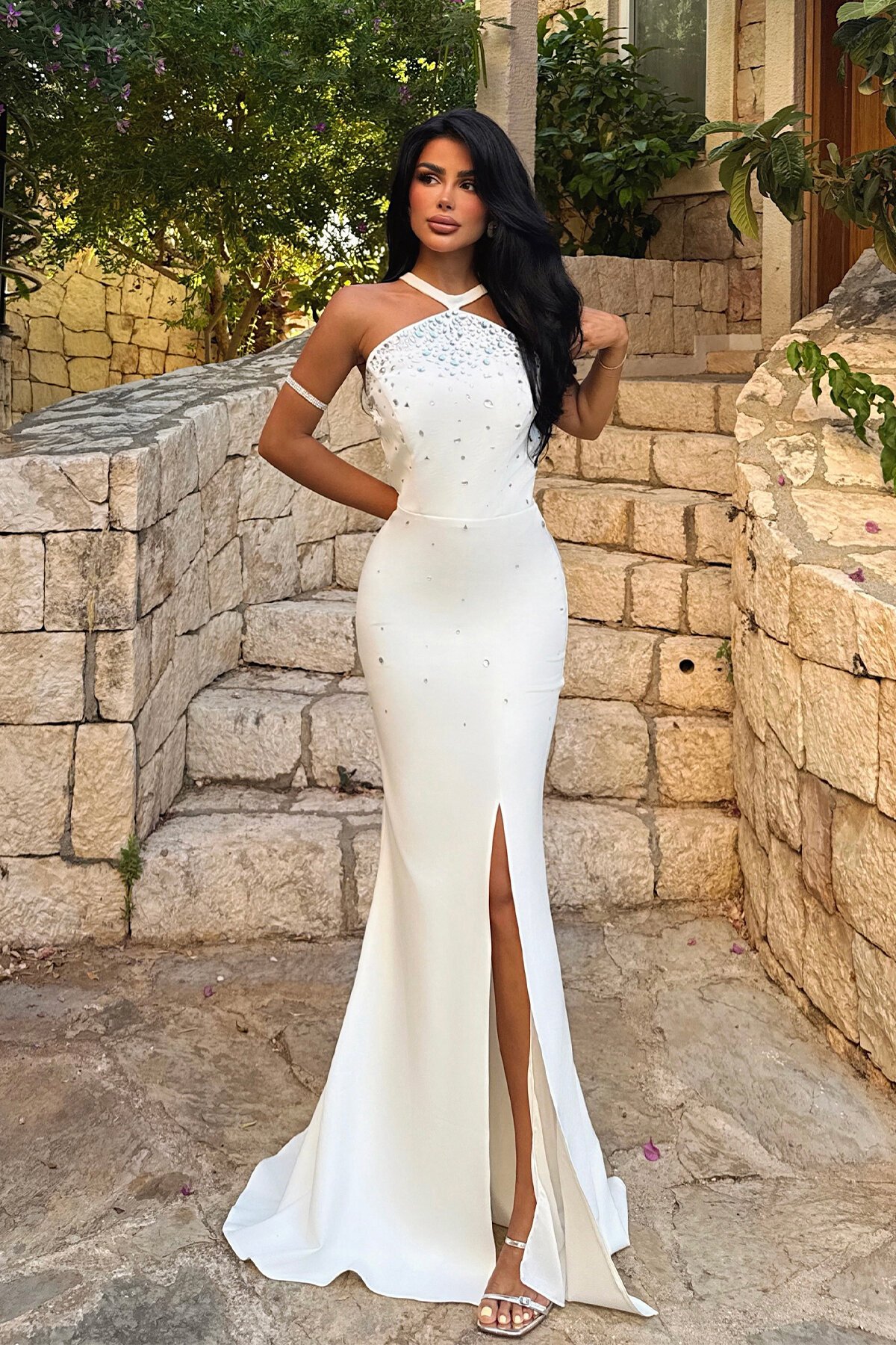 Halter Yaka Taş İşlemeli Yırtmaçlı Elbise - 1847