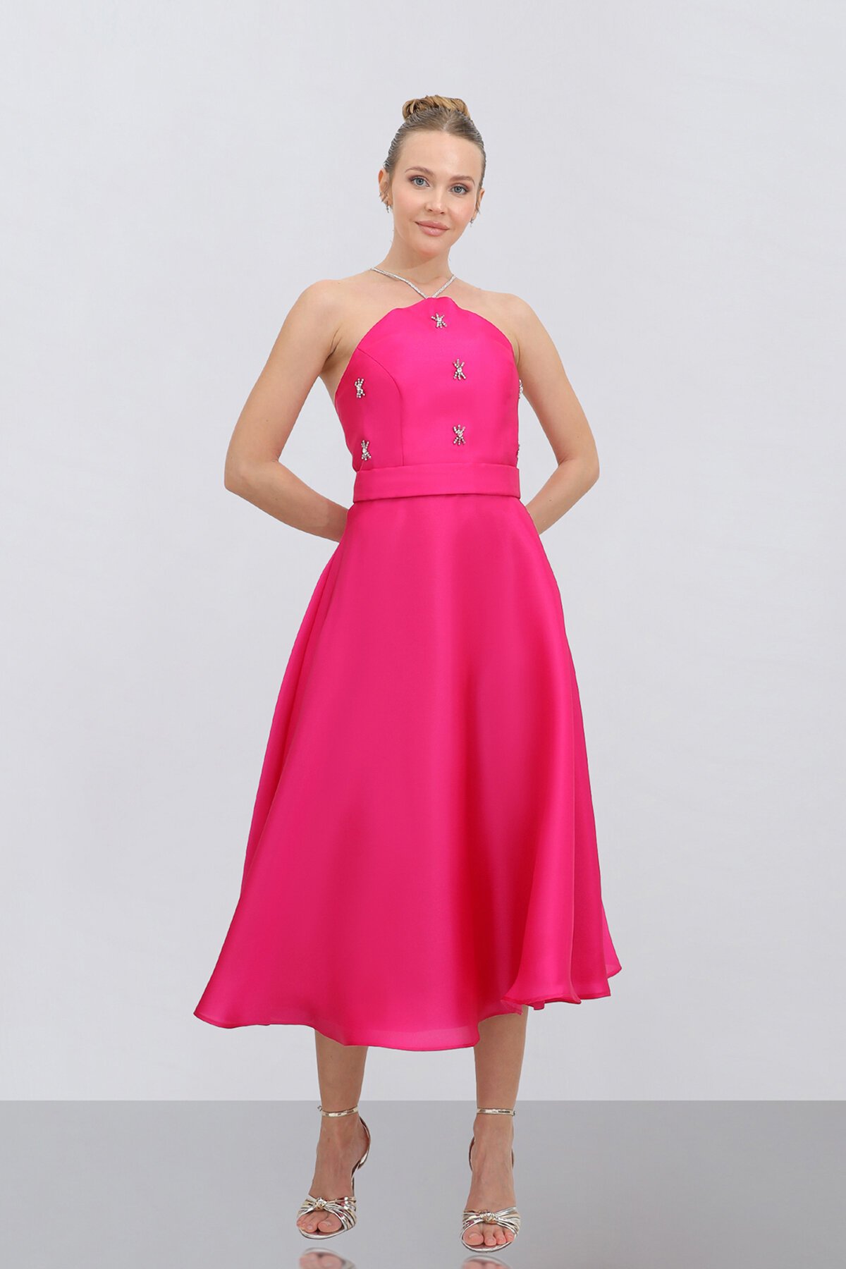 Halter Yaka Taş İşlemeli Midi Elbise - 1790