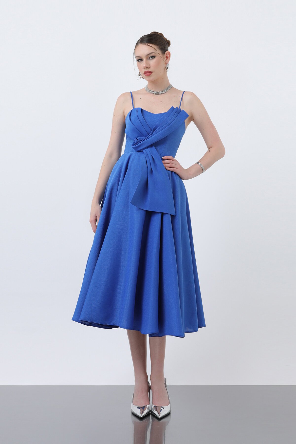 İnce Askılı Drape Detaylı Midi Elbise - 1878