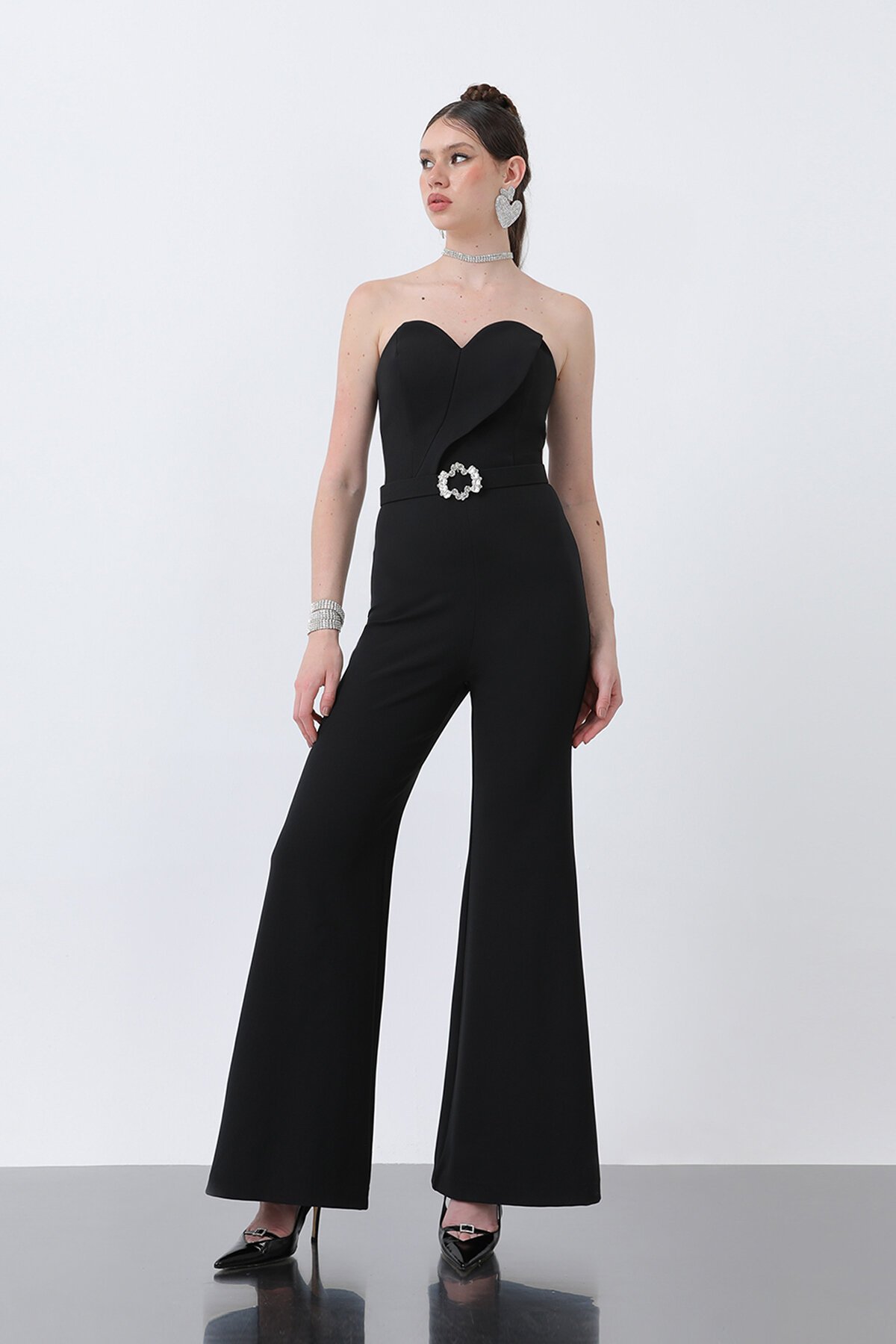 Kalp Yakalı Kemer Detaylı Tulum - 1822