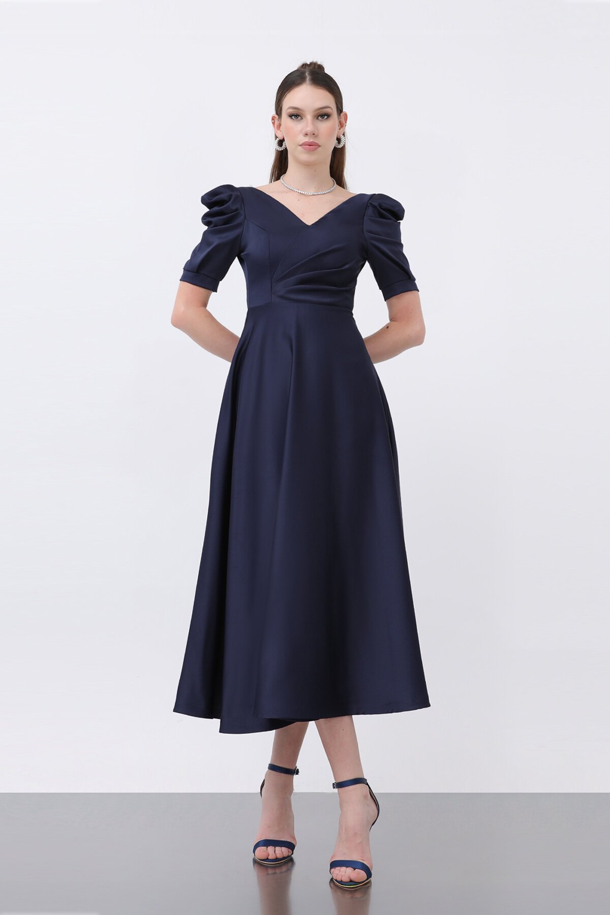 Kol Detaylı Midi Elbise - 1632