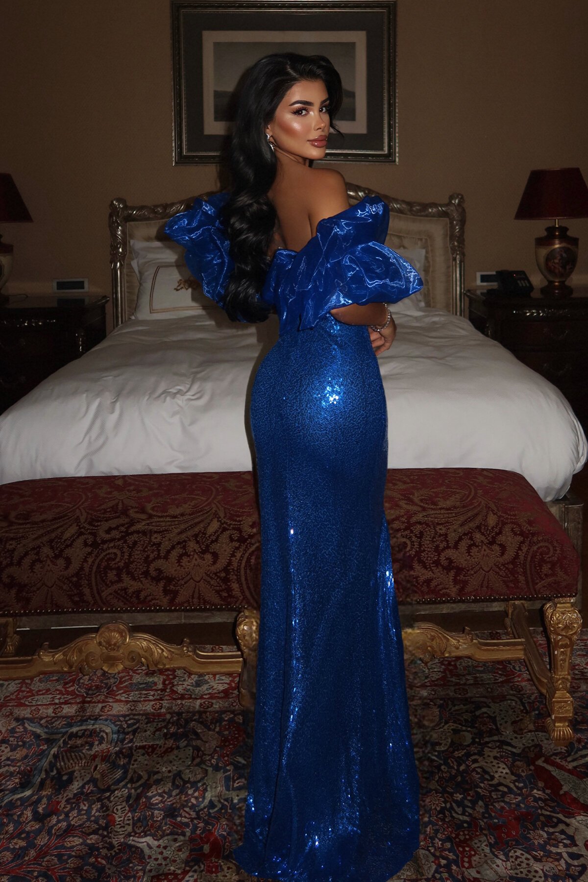 Kol Detaylı Payetli Uzun Elbise - 1720