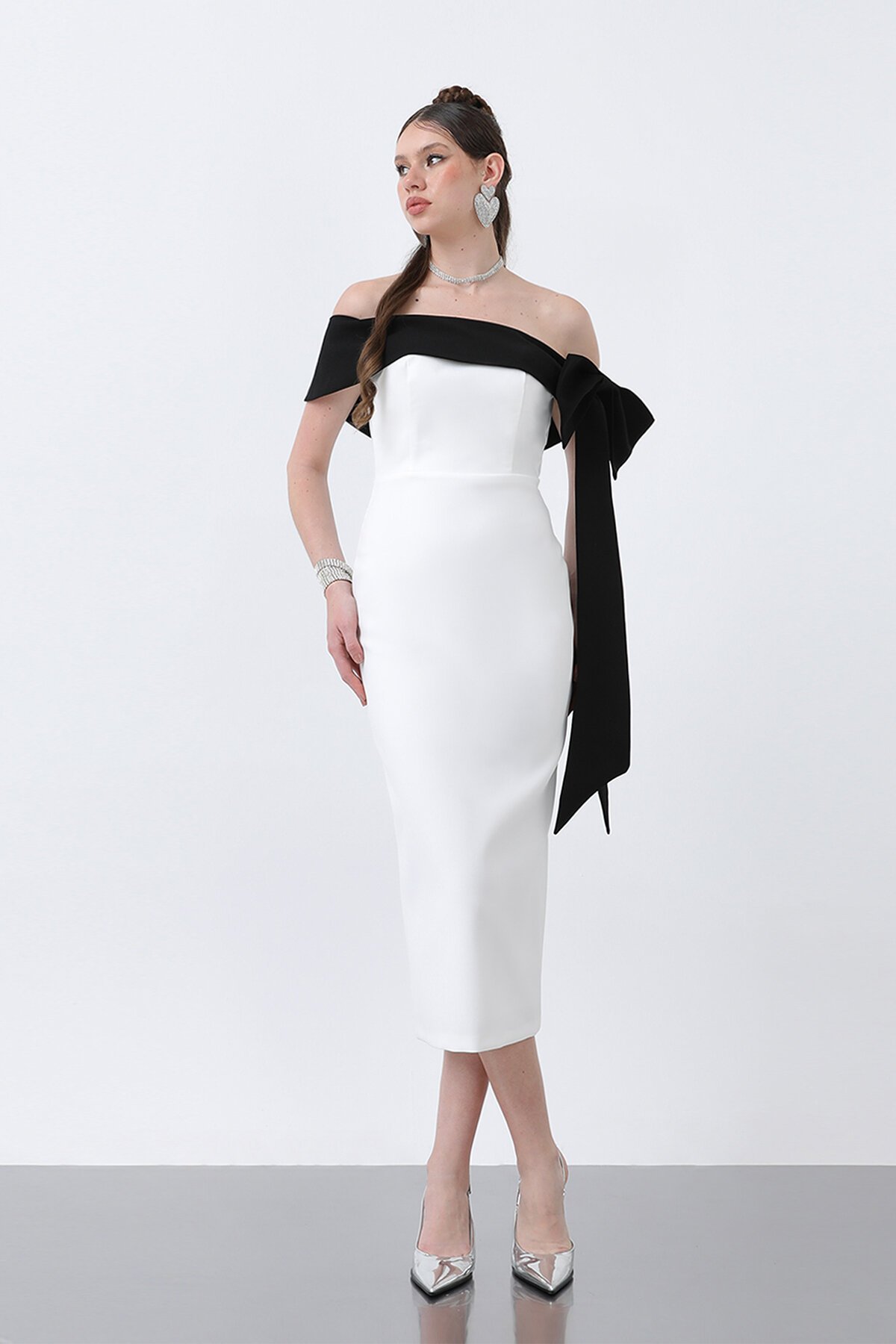 Kayık Yaka Fiyonklu Midi Elbise - 1817