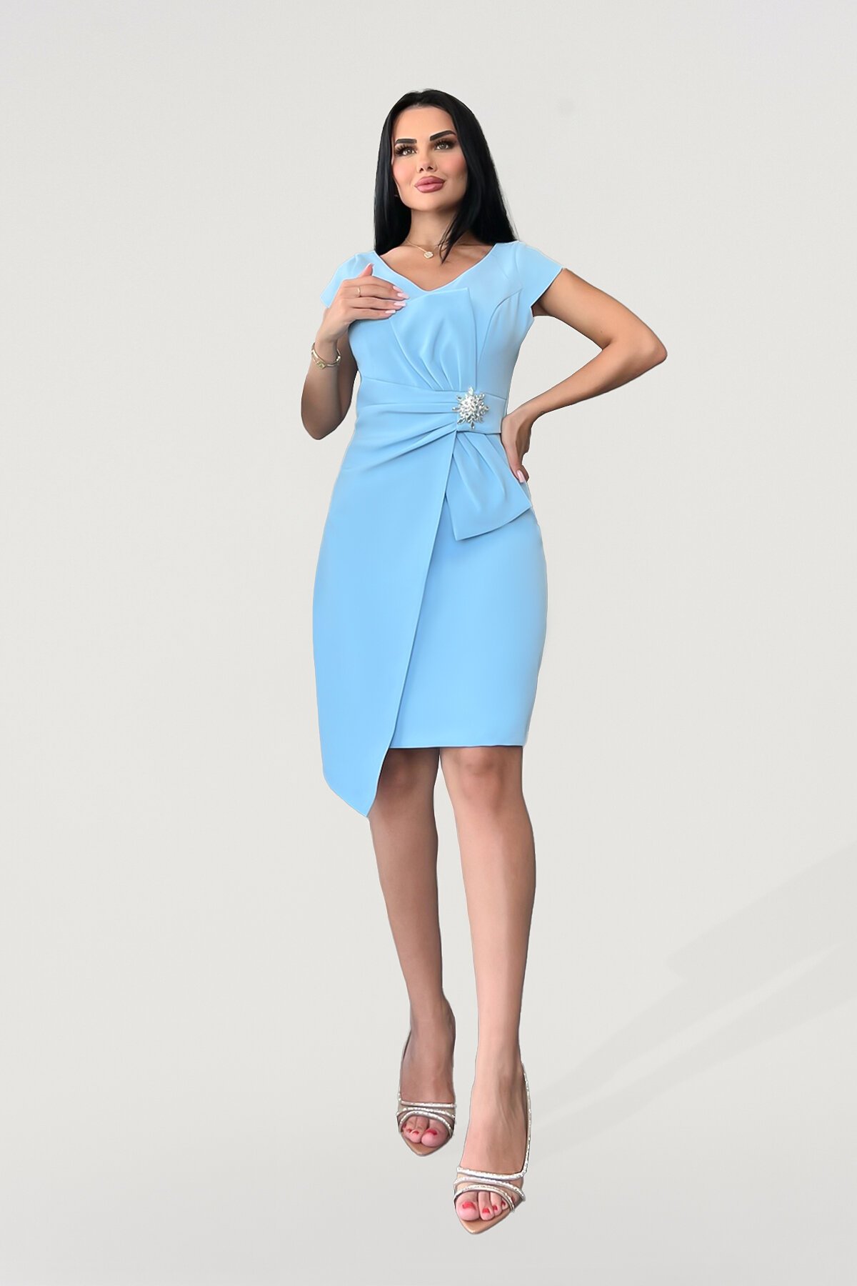 Broş Detaylı V Yaka Elbise - 1694