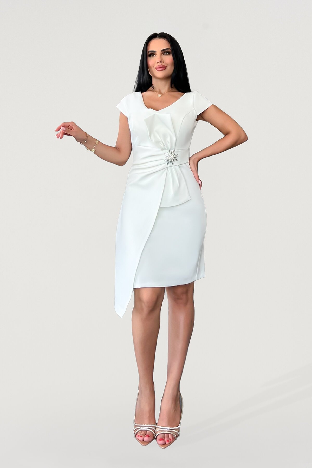 Broş Detaylı V Yaka Elbise - 1694