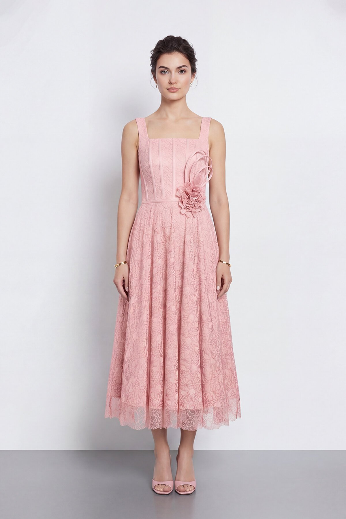 Çiçek Aksesuarlı Dantel Abiye - 2086