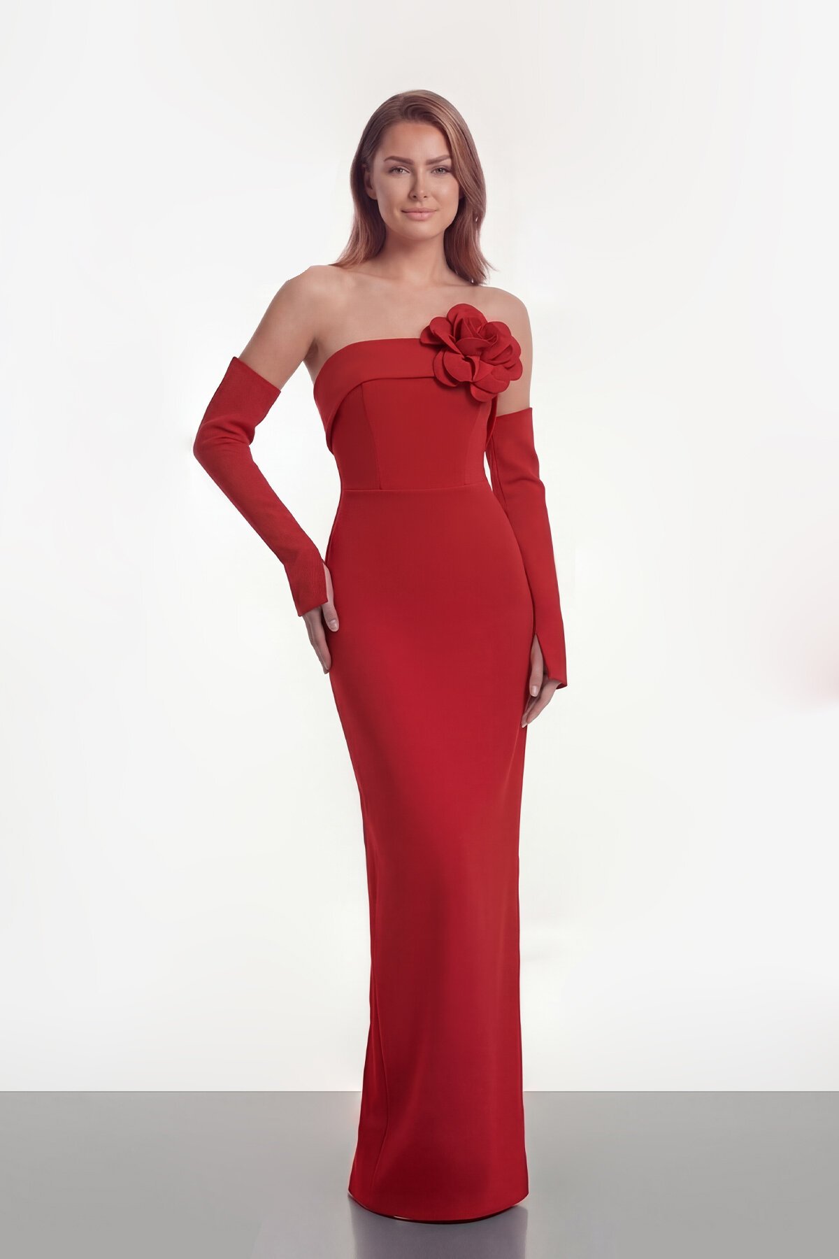 Çiçek Aksesuarlı Straplez Uzun Elbise - 2023