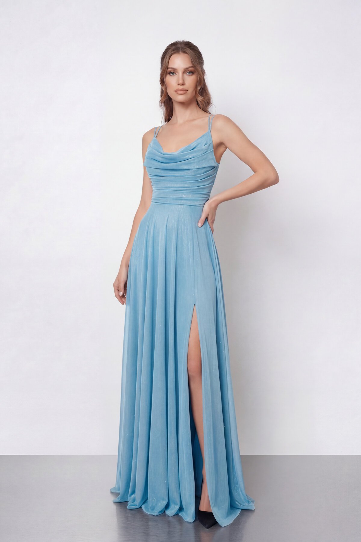 Dökümlü Yaka ve Yırtmaç Detaylı Işıltılı Uzun Abiye - 2042