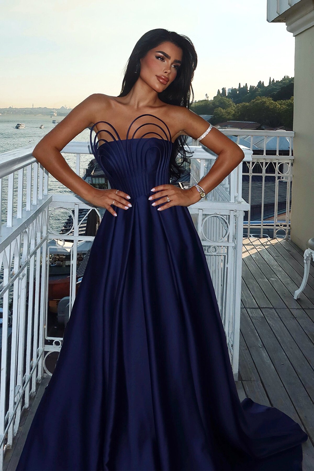 Göğüs Detaylı Straplez Elbise - 1886