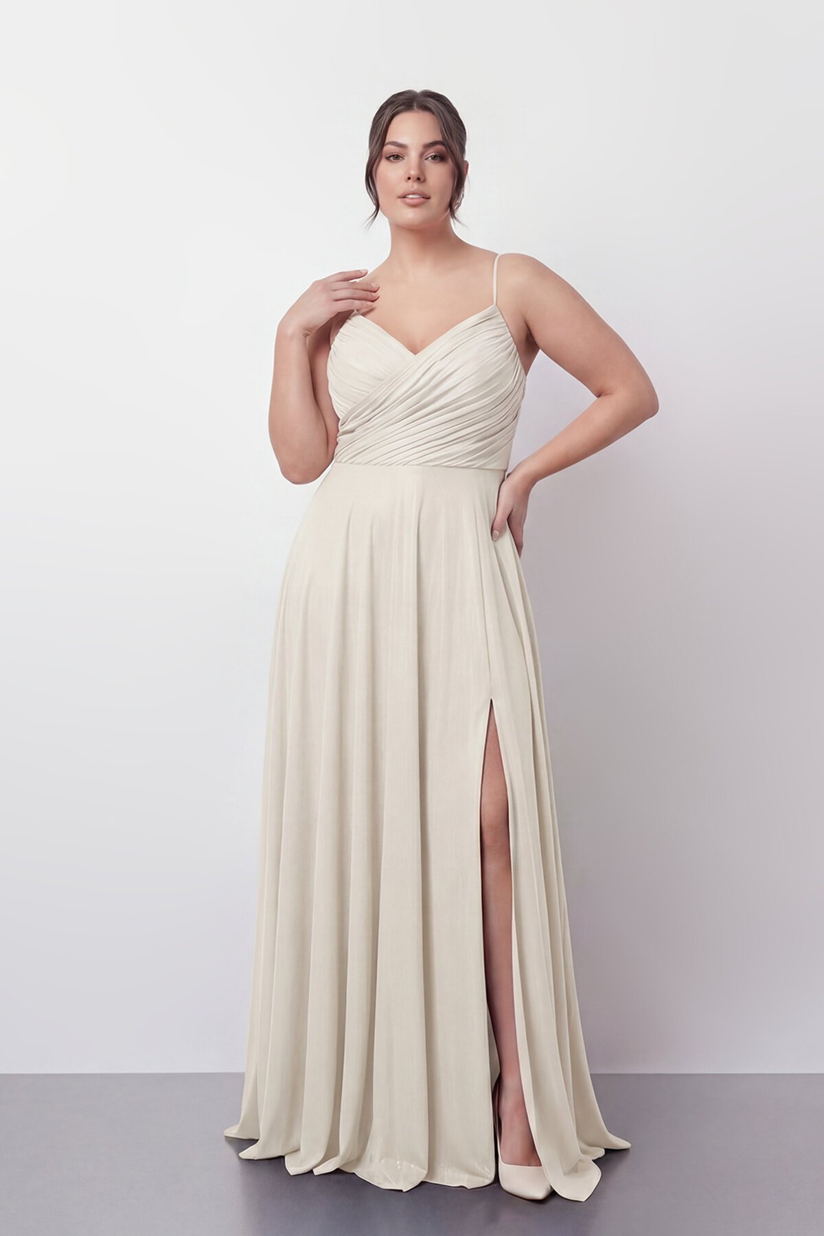 Işıltılı Büzgü Detaylı Büyük Beden Yırtmaçlı Elbise - 2057