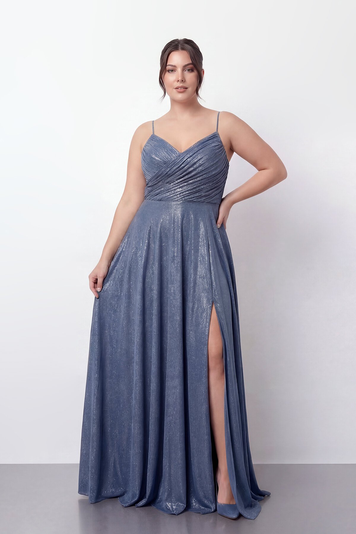 Işıltılı Büzgü Detaylı Büyük Beden Yırtmaçlı Elbise - 2057