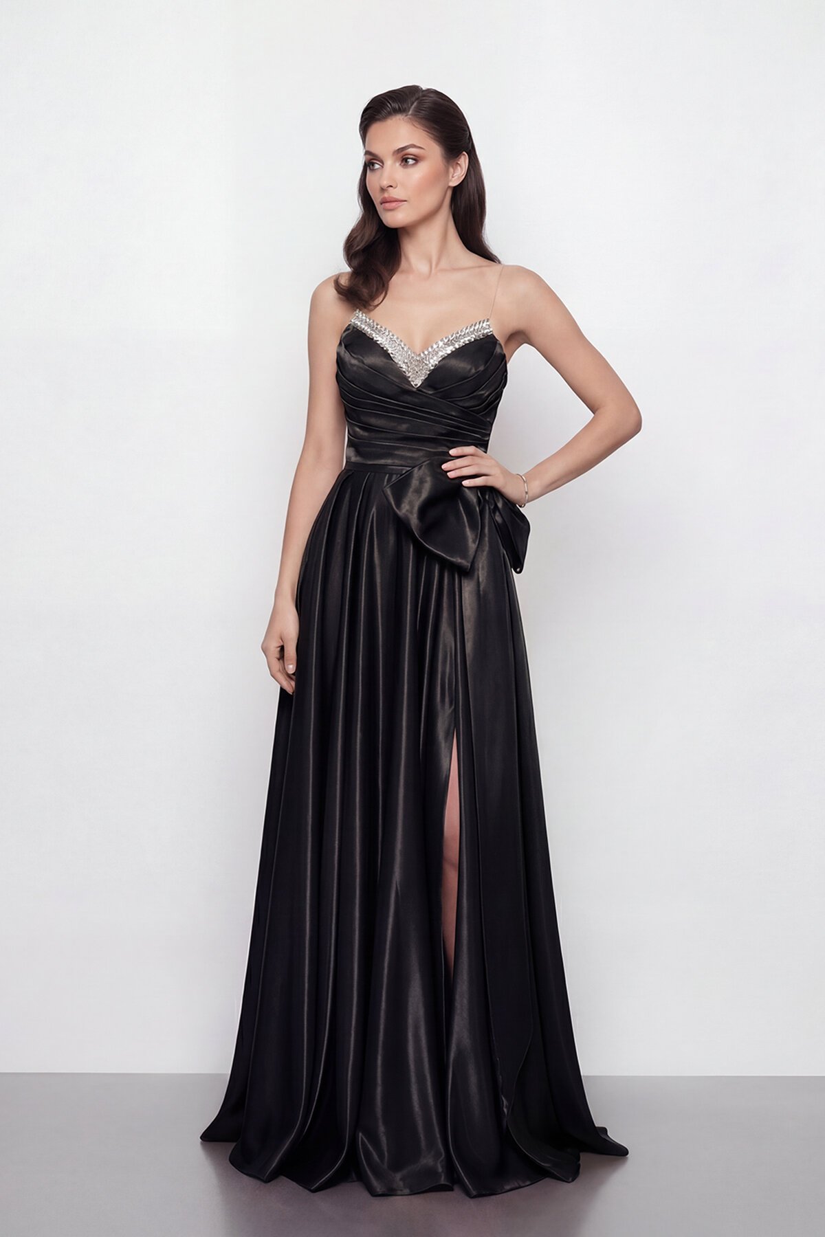 Işıltılı Yaka ve Fiyonk Detaylı Elbise - 2065