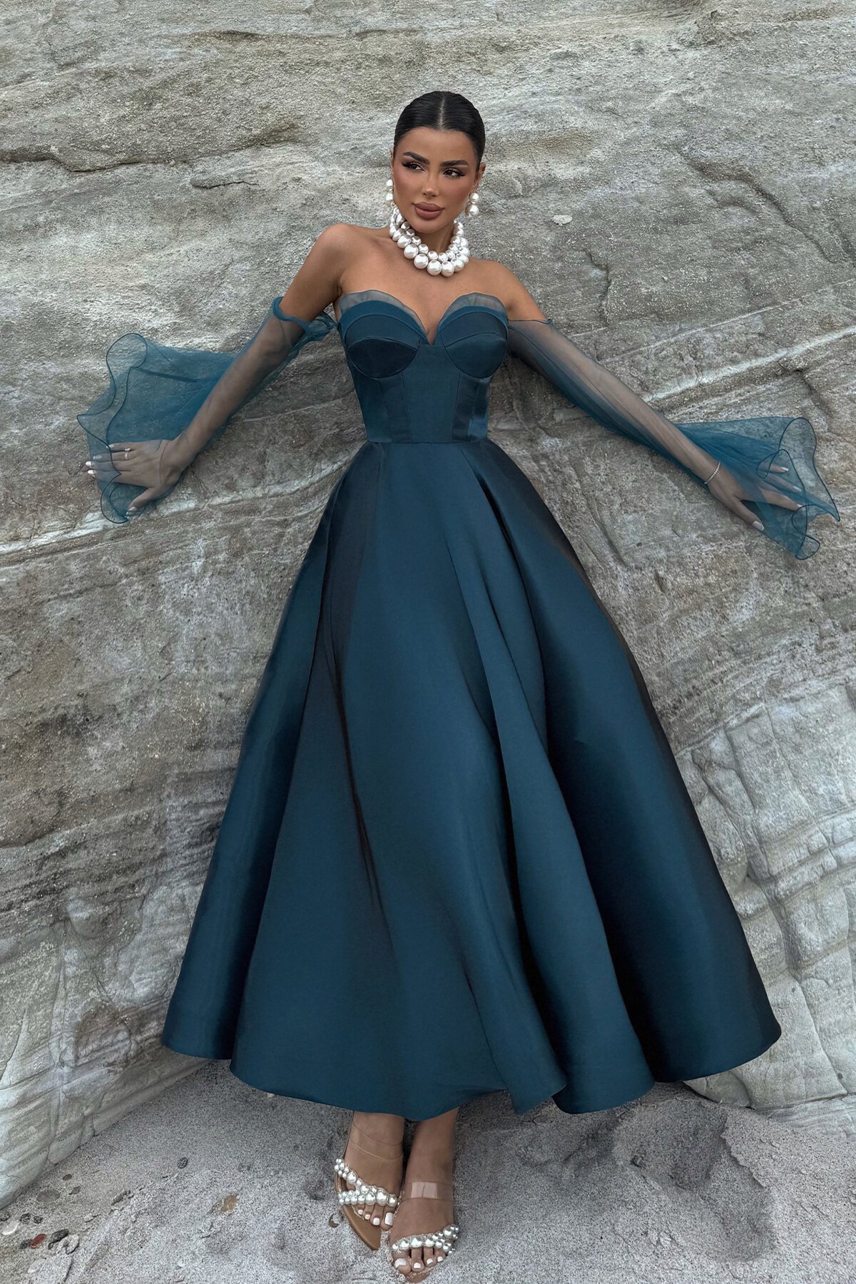 Kalp Yaka Tül Detaylı Elbise - 1818