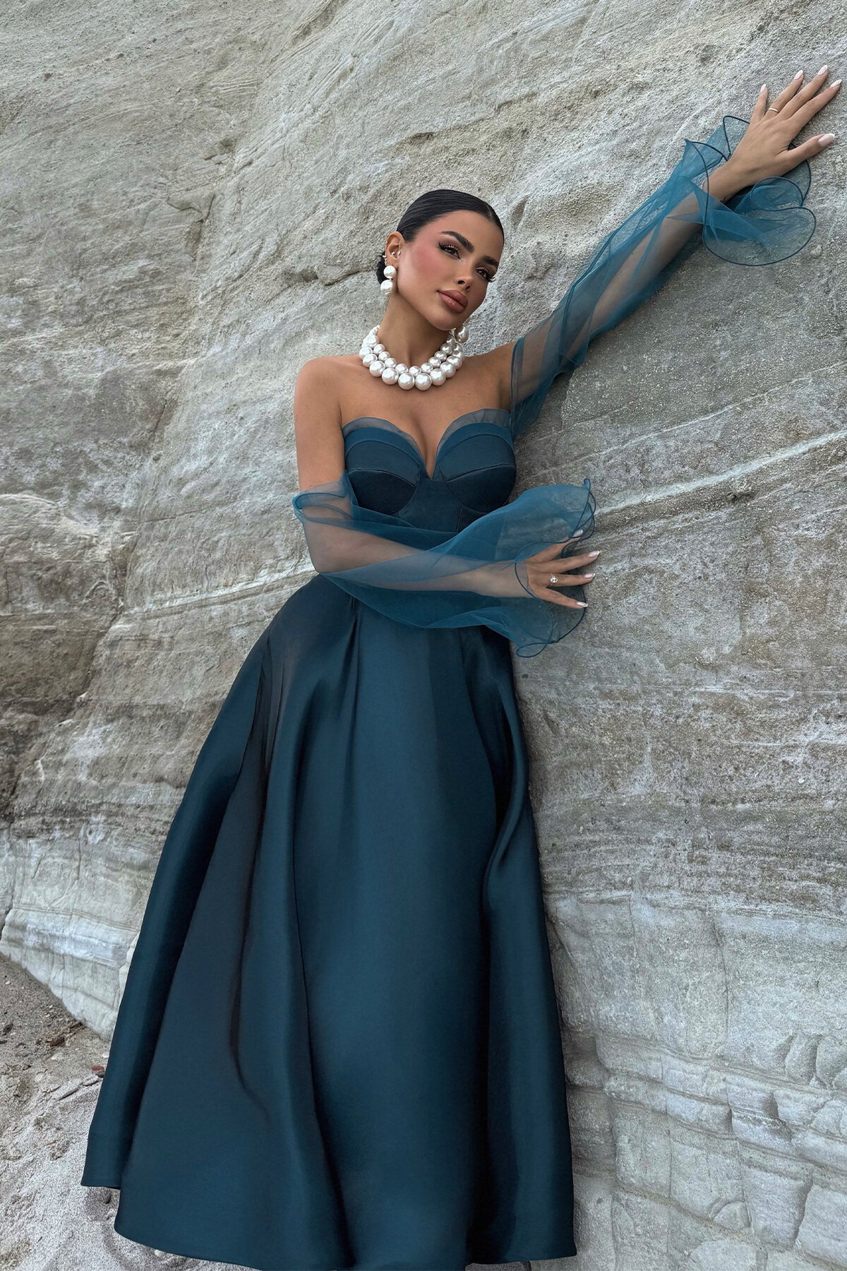 Kalp Yaka Tül Detaylı Elbise - 1818