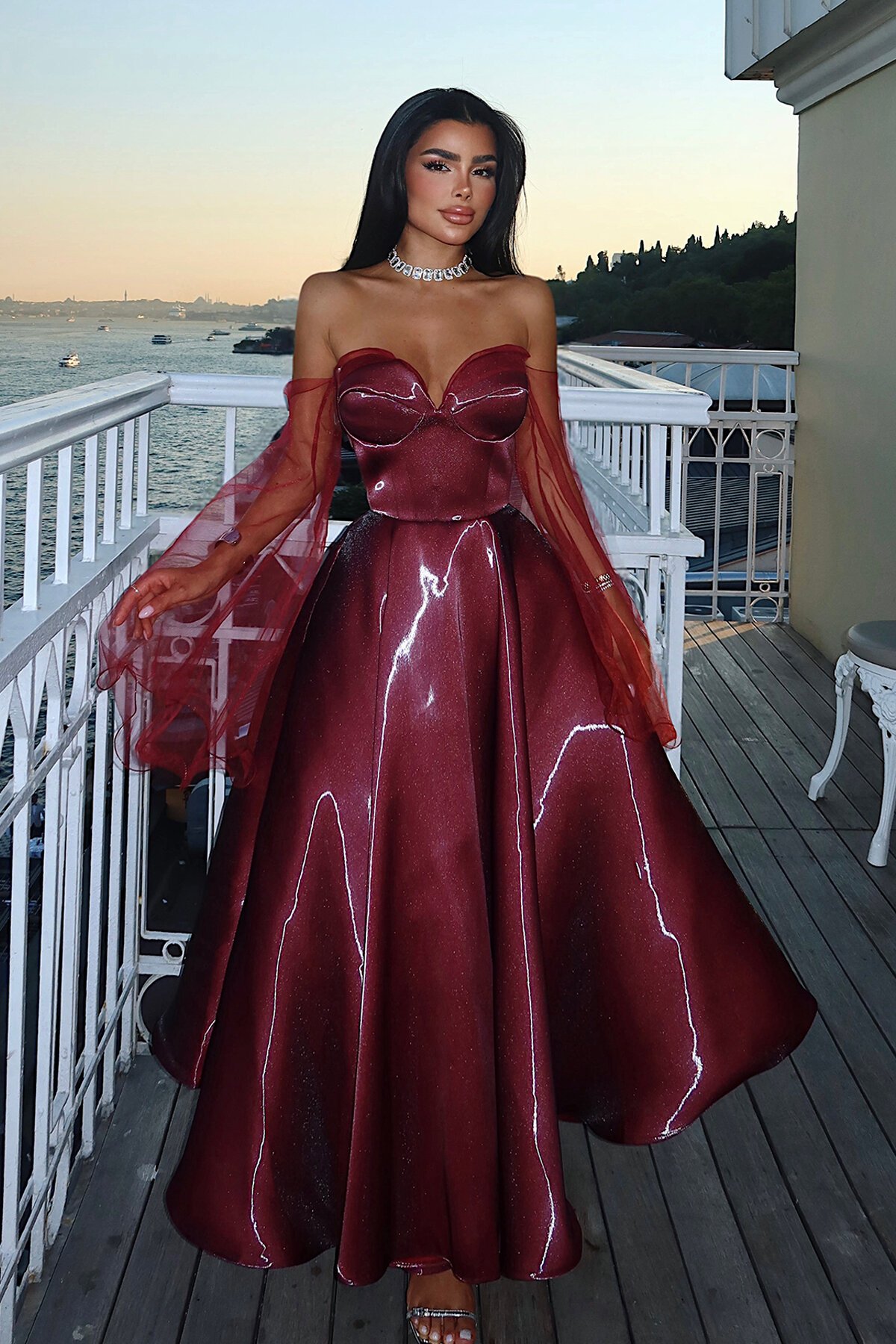 Kalp Yaka Tül Detaylı Elbise - 1818