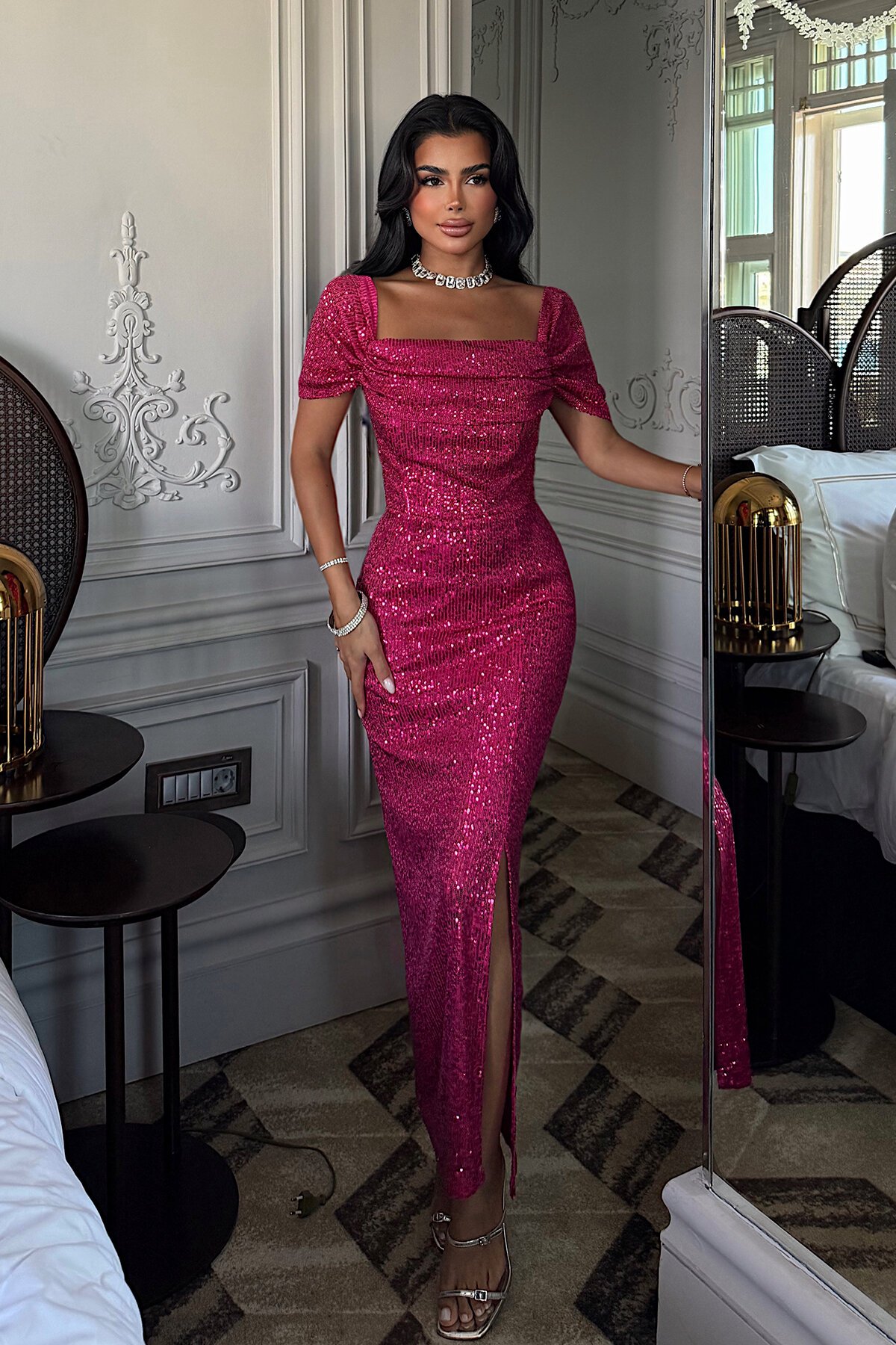 Kayık Yaka Payetli Yırtmaç Detaylı Elbise - 1708