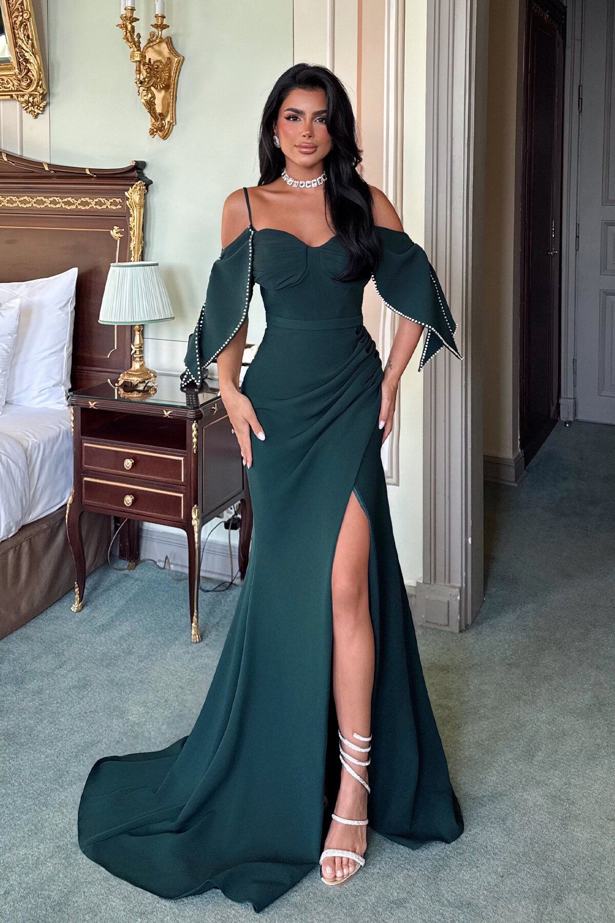 Kol Detaylı Askılı Yırtmaçlı Elbise - 1532