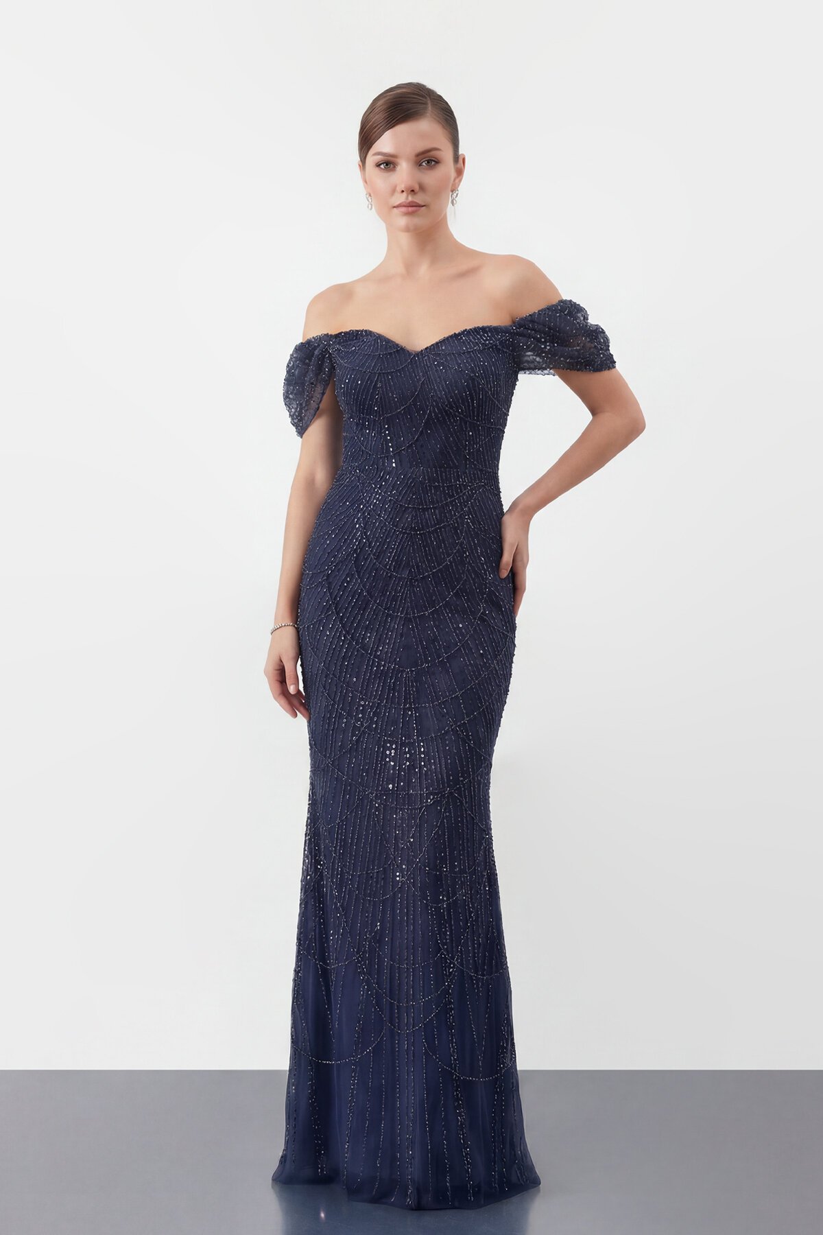 Omuz Açık Tül Kollu İşlemeli Uzun Abiye - 2132