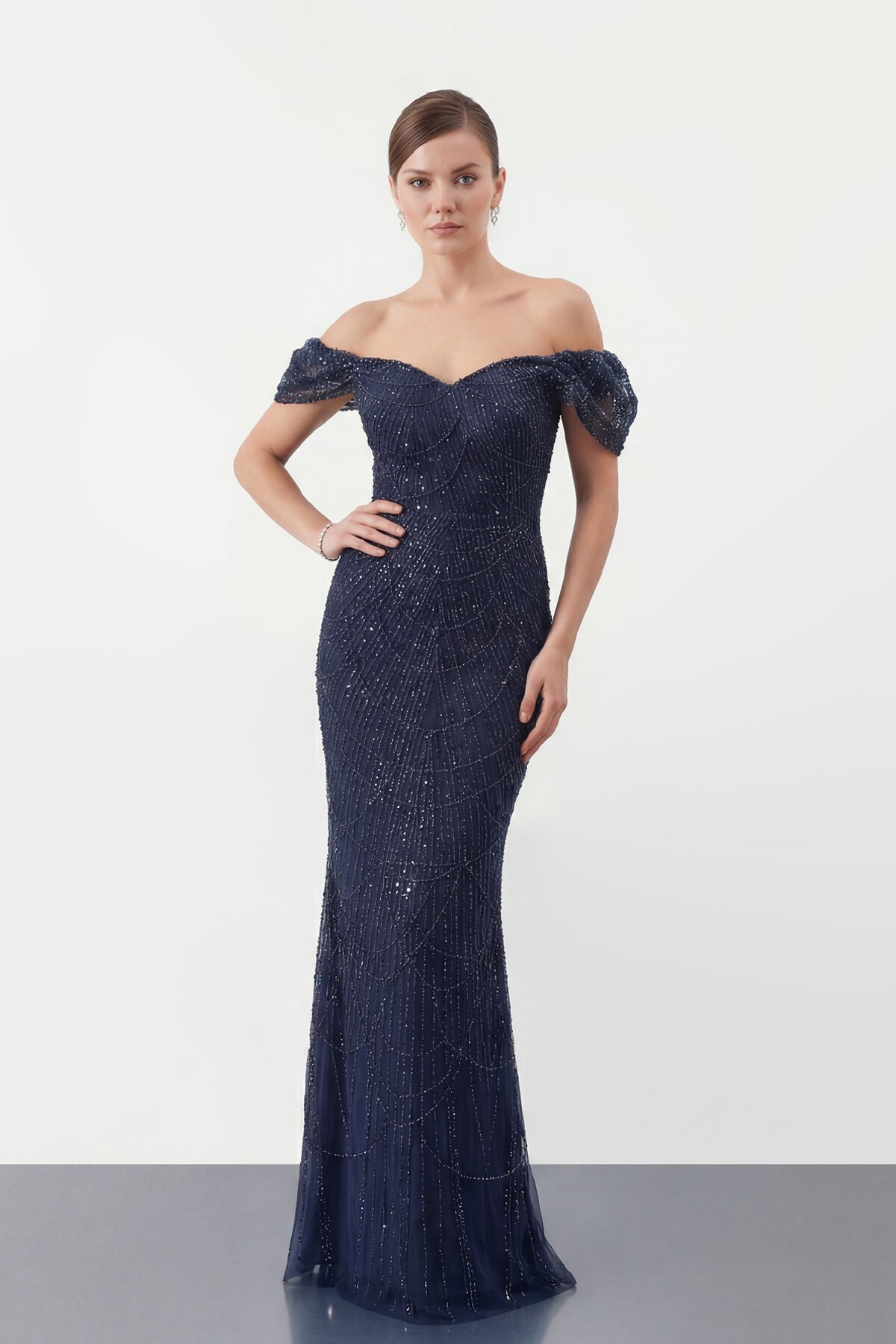 Omuz Açık Tül Kollu İşlemeli Uzun Abiye - 2132