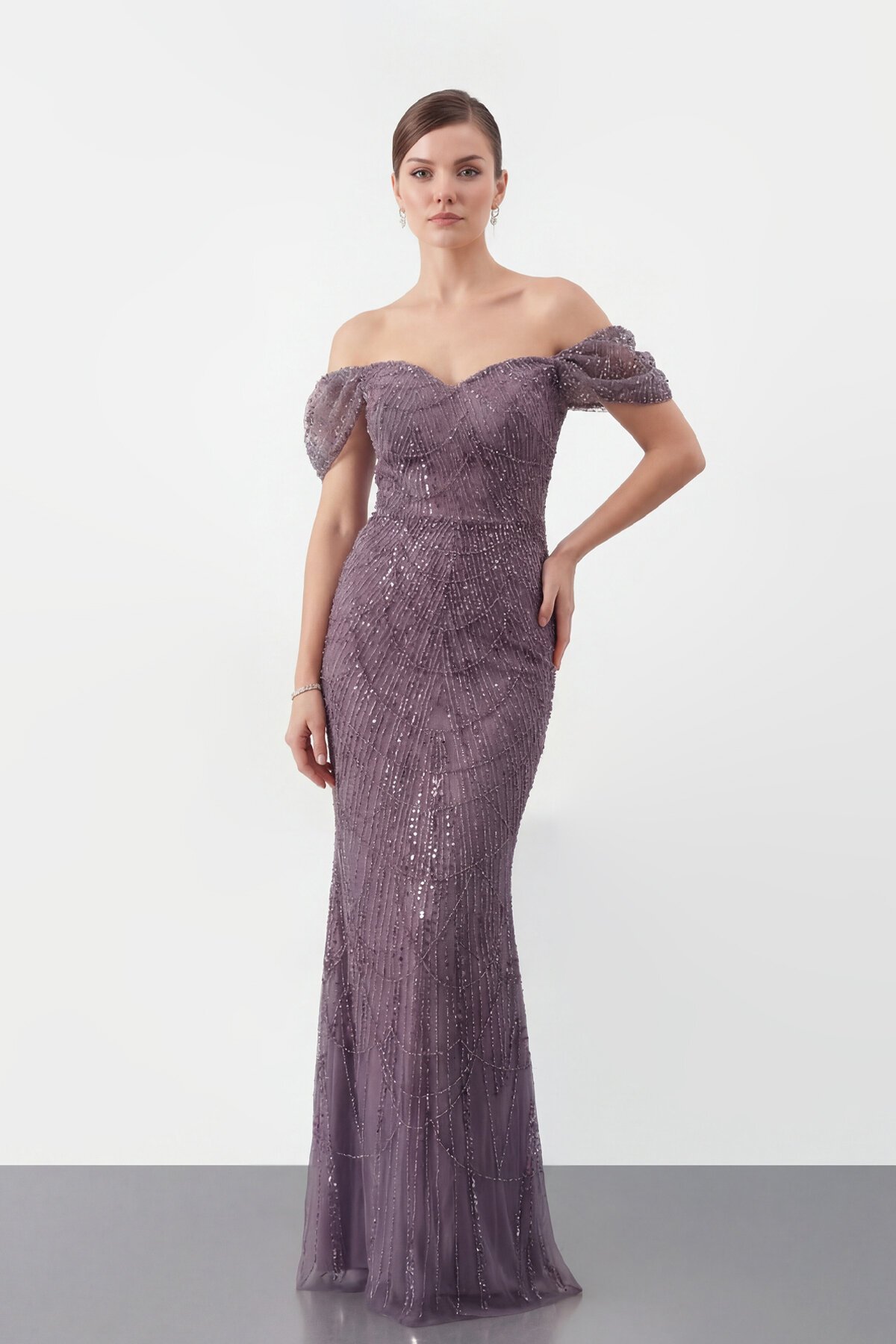 Omuz Açık Tül Kollu İşlemeli Uzun Abiye - 2132