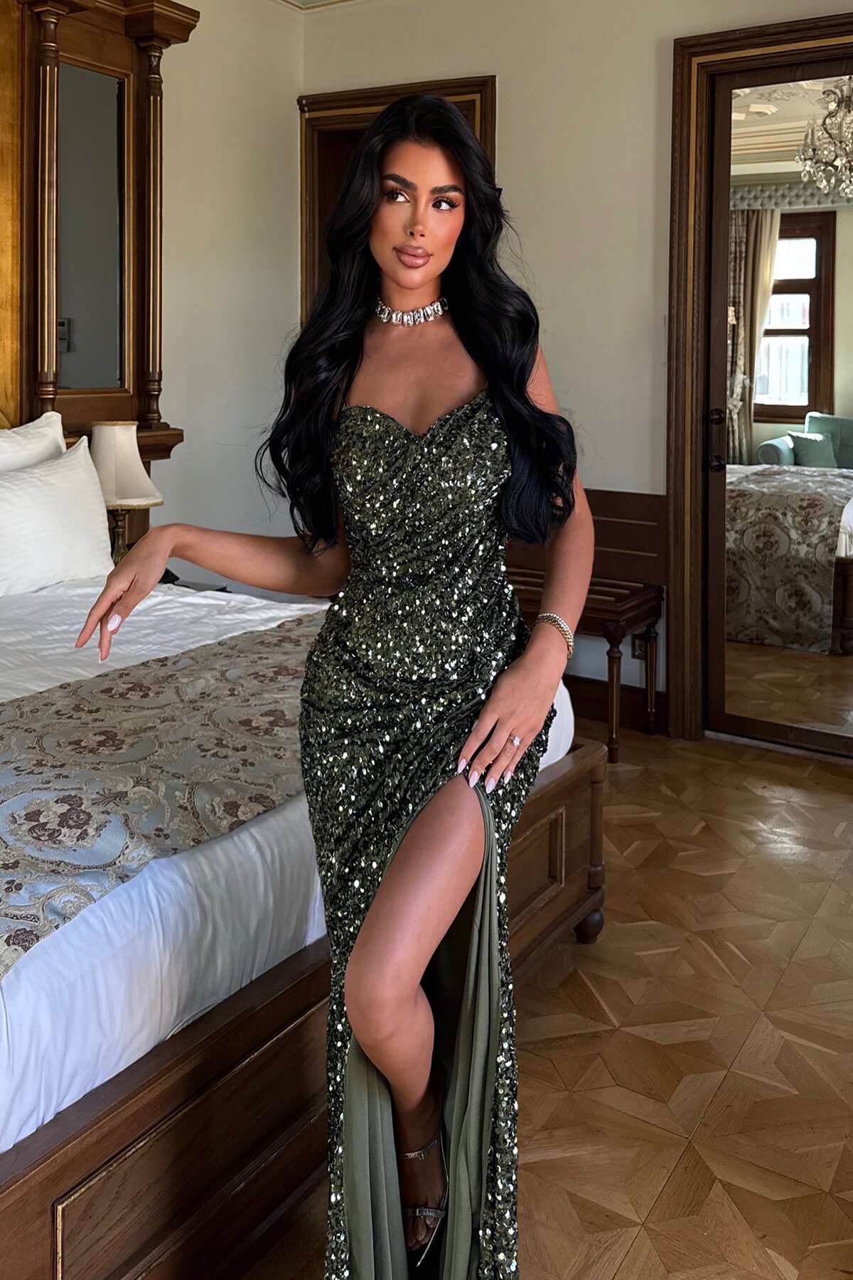 Payetli Yırtmaçlı Elbise - 1814