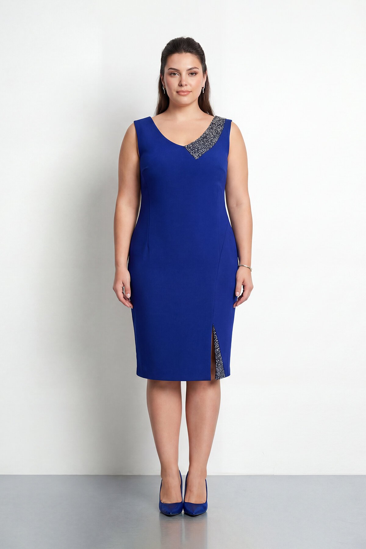 Taş Detaylı Asimetrik Büyük Beden Kalem Elbise - 2059