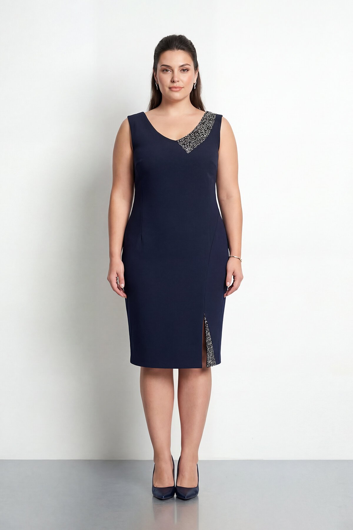 Taş Detaylı Asimetrik Büyük Beden Kalem Elbise - 2059