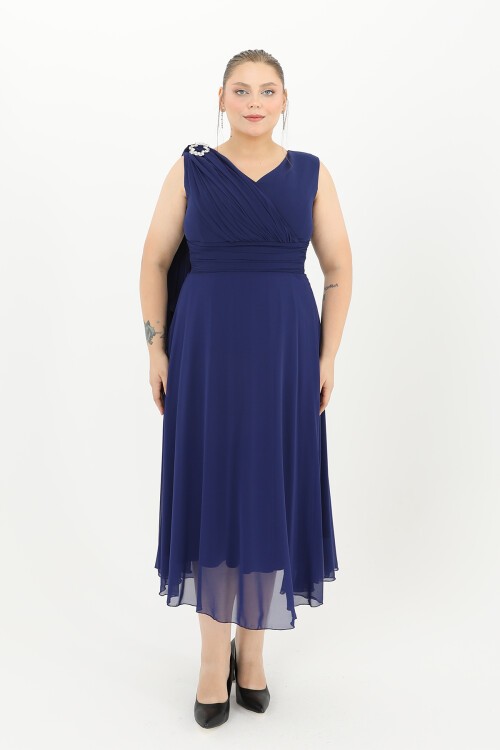 Broş Detaylı Drapeli Midi Elbise - 1667