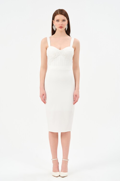 İşleme Detaylı Askılı Midi Elbise - 1536