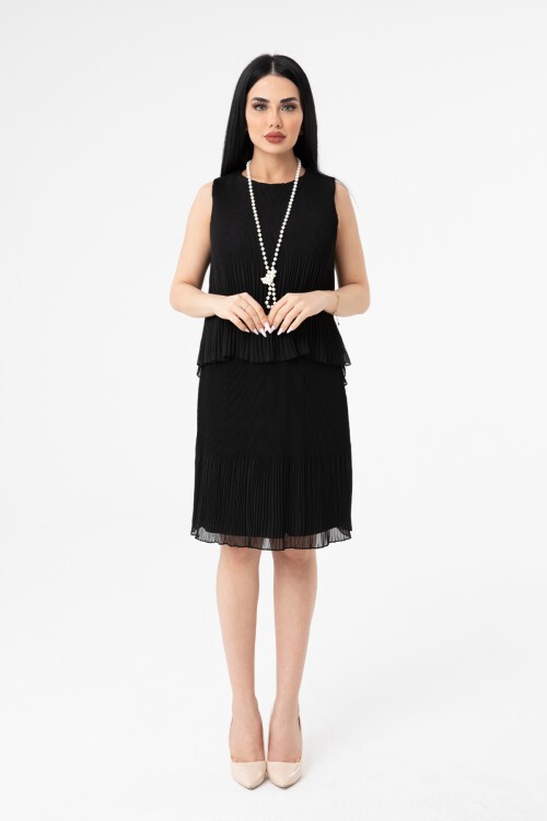 Kolye Detaylı Piliseli Midi Elbise - 653