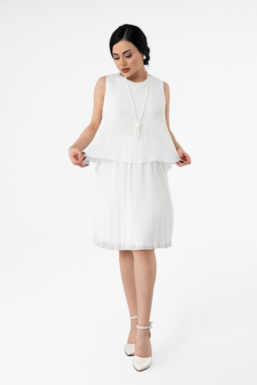 Kolye Detaylı Piliseli Midi Elbise - 653