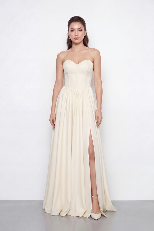 Korse Detaylı Yırtmaçlı Straplez Abiye - 2085