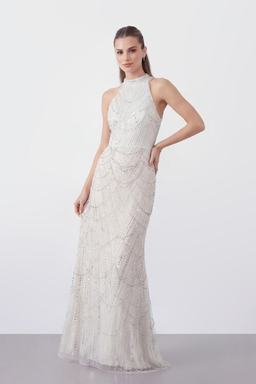 Tamamı İşlemeli Halter Yaka Uzun Abiye - 2137