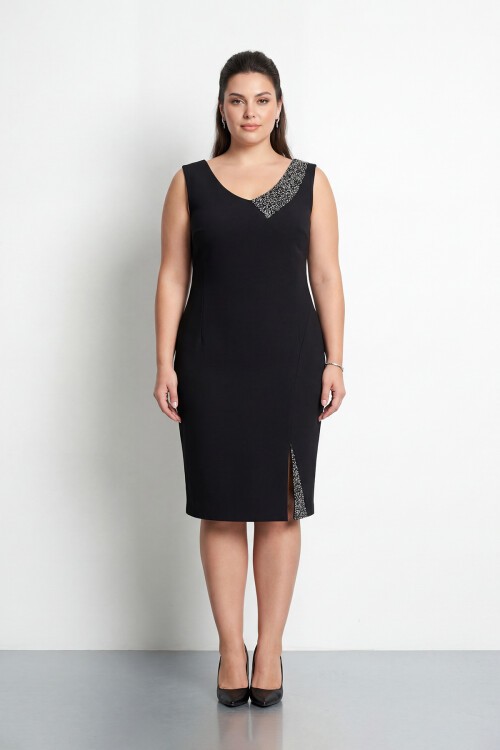 Taş Detaylı Asimetrik Büyük Beden Kalem Elbise - 2059