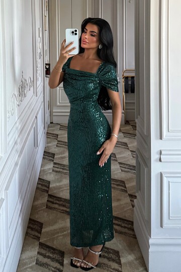 Kayık Yaka Payetli Yırtmaç Detaylı Elbise - 1708